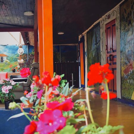 Hostal La Pijarana Саленто Экстерьер фото