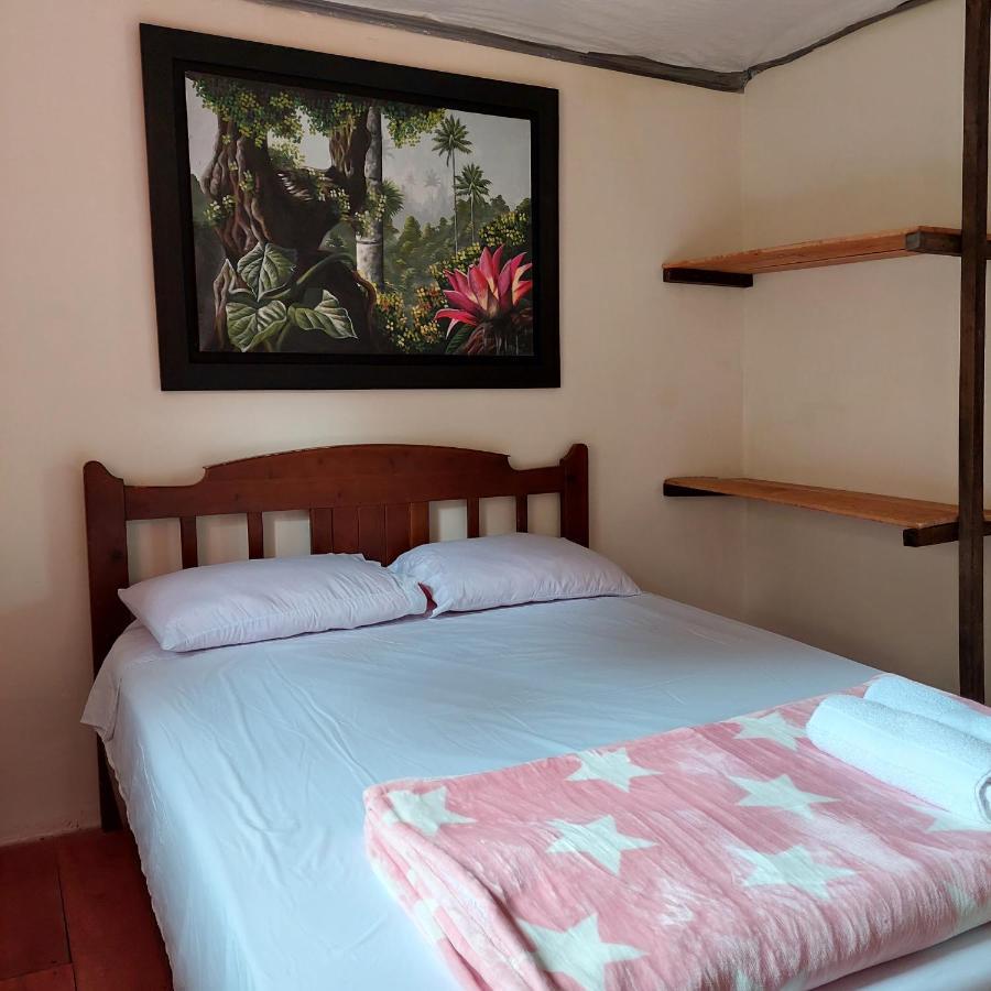 Hostal La Pijarana Саленто Экстерьер фото